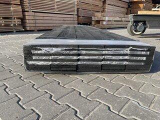 Ca. 50x Douglas planken zwart gecoat , 24x200mm, lengte 450cm